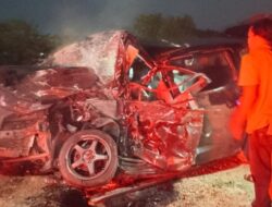 Kecelakaan Mobil Yang Ditumpangi Protokol Gubernur Riau